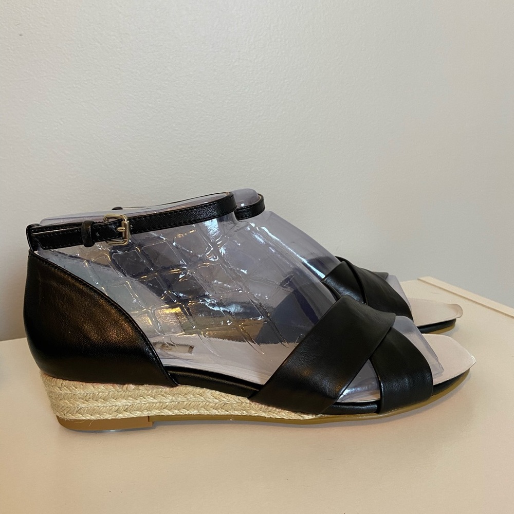 Anne Klein Aknanetta Sandals